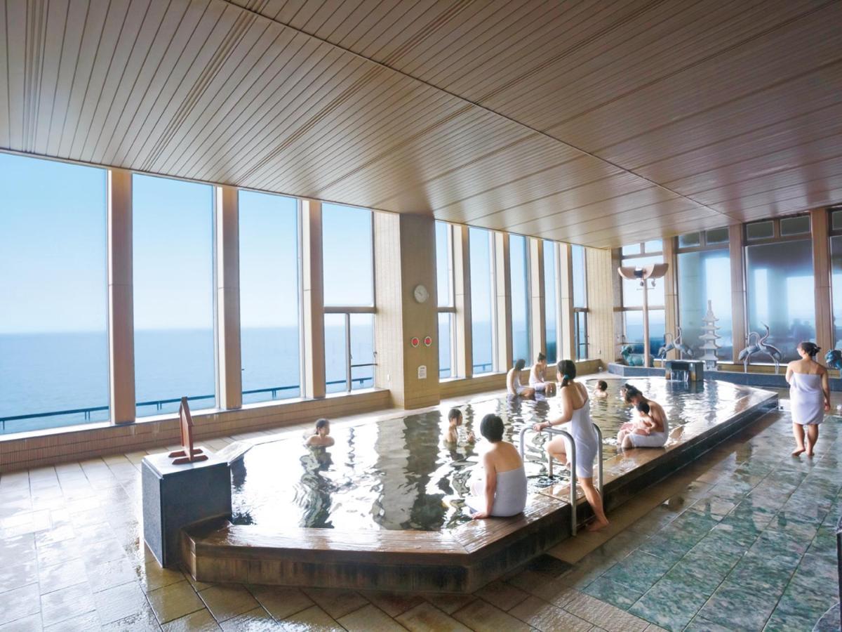 קיסראזו Ryugujo Spa Hotel Mikazuki Ryugutei מראה חיצוני תמונה